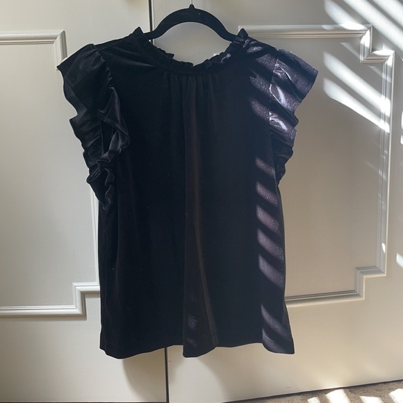 Gap velvet sleeveless ruffle top in black - Picture 2 of 5